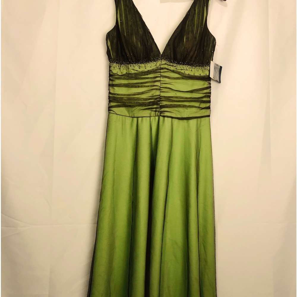 Prom skirt light green with brown mesh and necklace